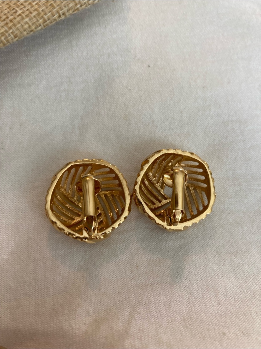 Open Design Vintage Clip on Earrings - Picture 4 of 4